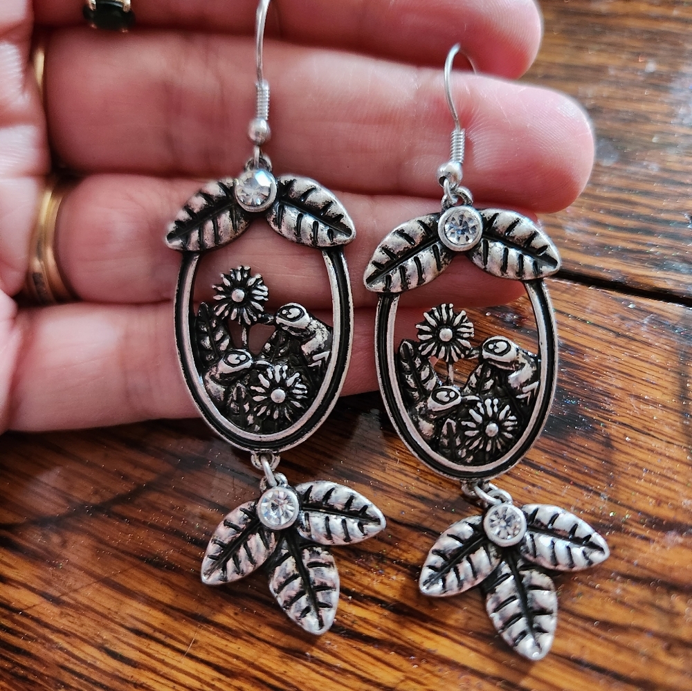 Flower Drop Pieced Earrings
